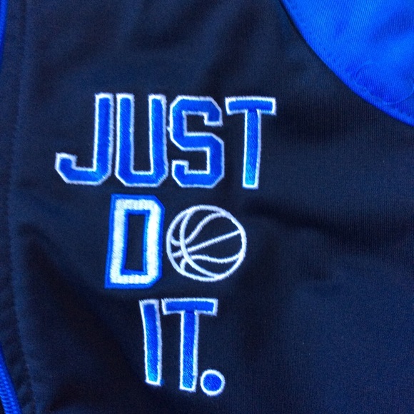 NIKE Performance Jacket - Picture 3 of 4